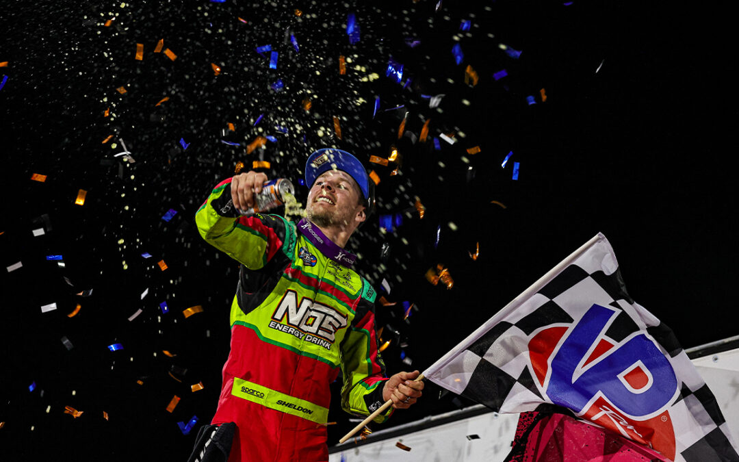 Sheldon Haudenschild Tops Wild Photo Finish To Open Knoxville Nationals