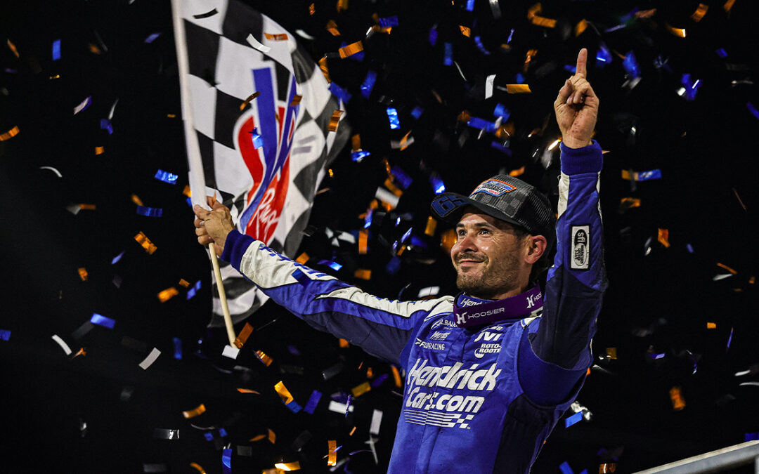 Kyle Larson Wheels From Eighth To Victory On Knoxville Nationals Toyota Qualifying Night